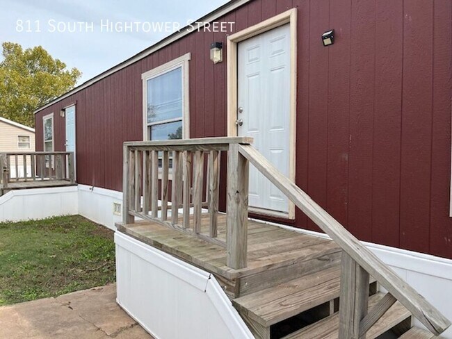 Foto del edificio - 811 S Hightower St