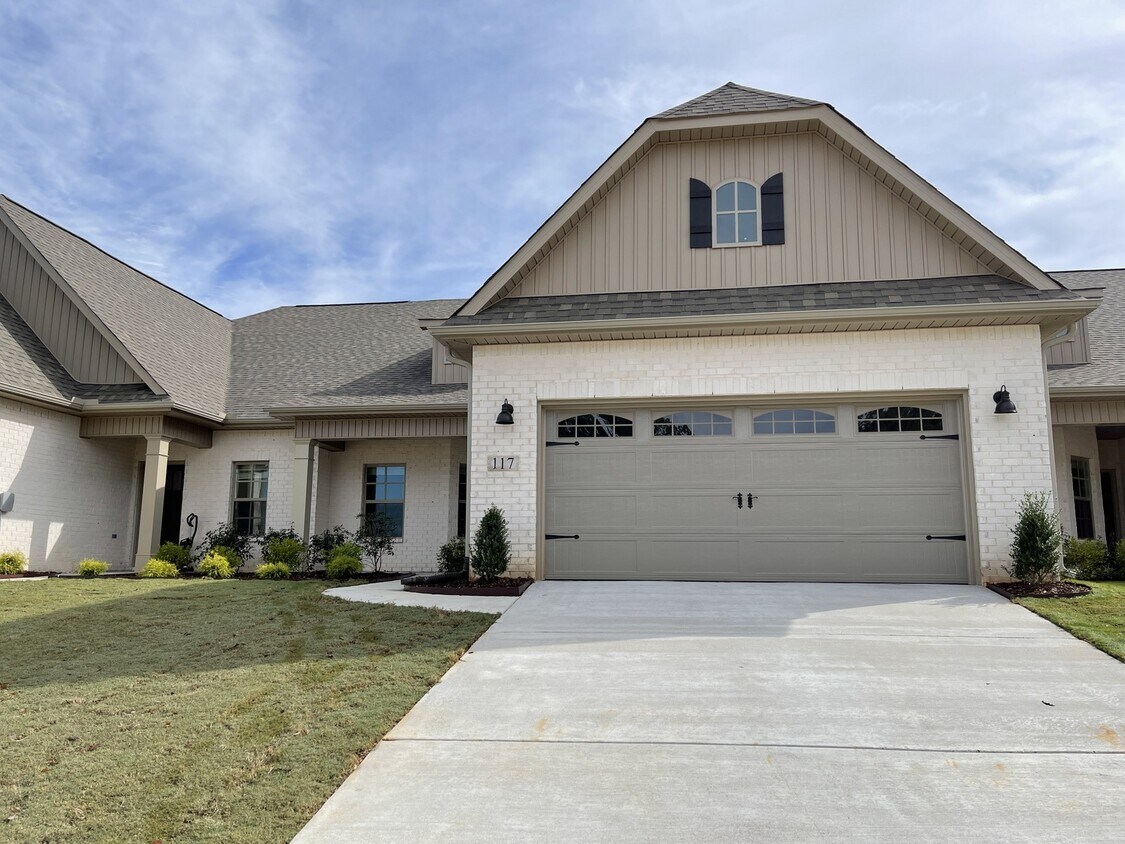 Primary Photo - 117 Farmall Ln
