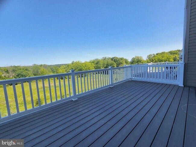 Foto del edificio - 149 Glory Maple Ln