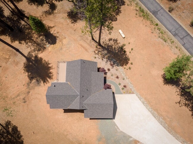 Building Photo - 14865 Scotts Flat Pines Rd