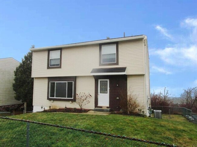 Foto del edificio - Spacious 3-Bedroom 1.5 bath Home with Fenced Yard & Garage – Ready for You!