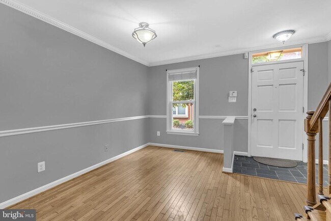 Building Photo - 520 Colecroft Ct