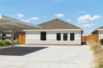 Building Photo - 14 Vision St