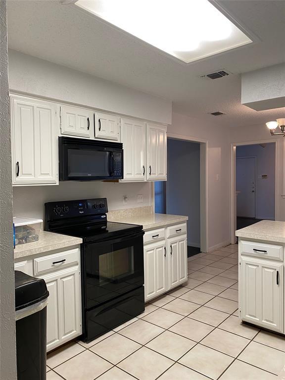 Foto del edificio - 2512 Rosebud Ct