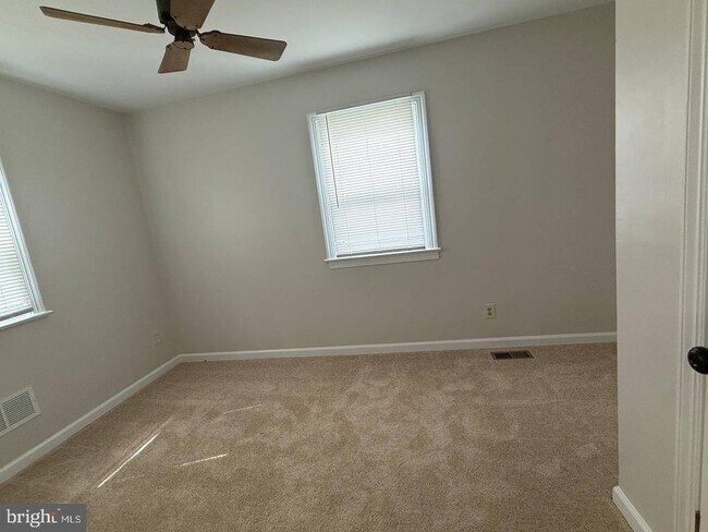 Foto del edificio - 10408 Huntley Ave