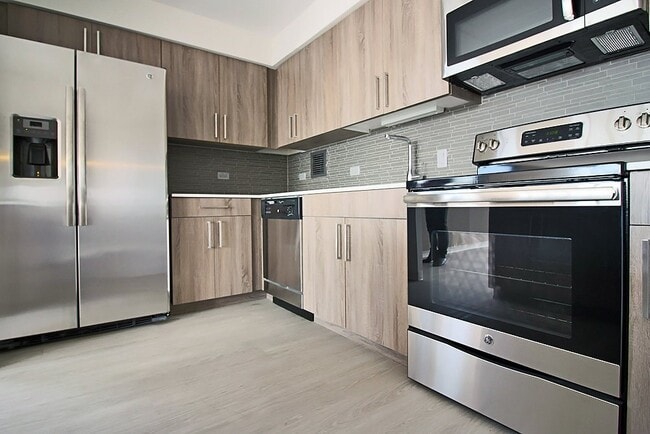 Photo - 900 S Ashland Ave Apartment