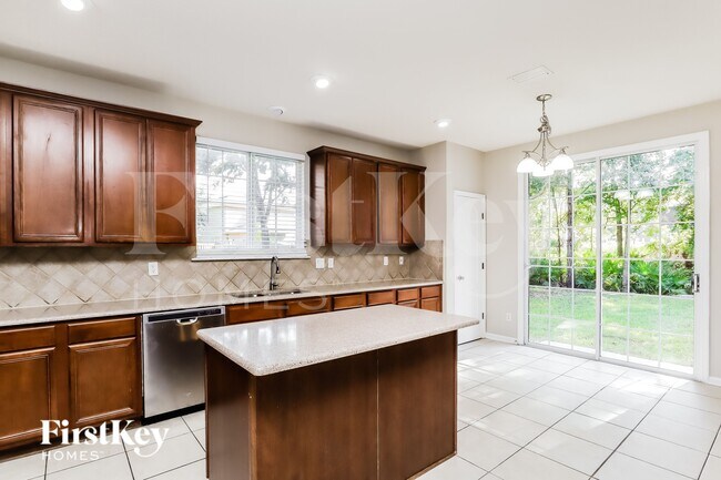 Foto del edificio - 12302 Lawson Creek Dr