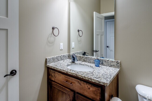 2HAB, 2,5BA - Parker - Jamestown Villas