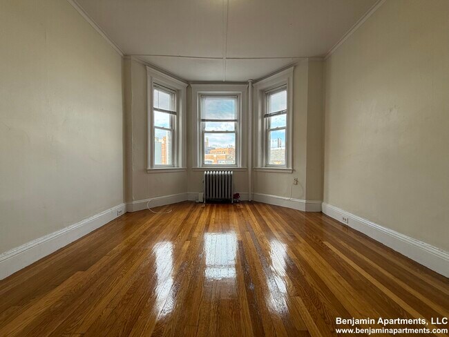 Building Photo - 1179 Boylston St