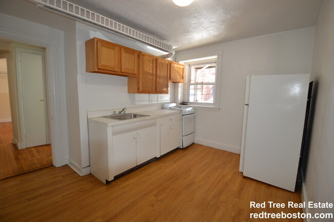 Photo - 1589 Beacon St Apartment