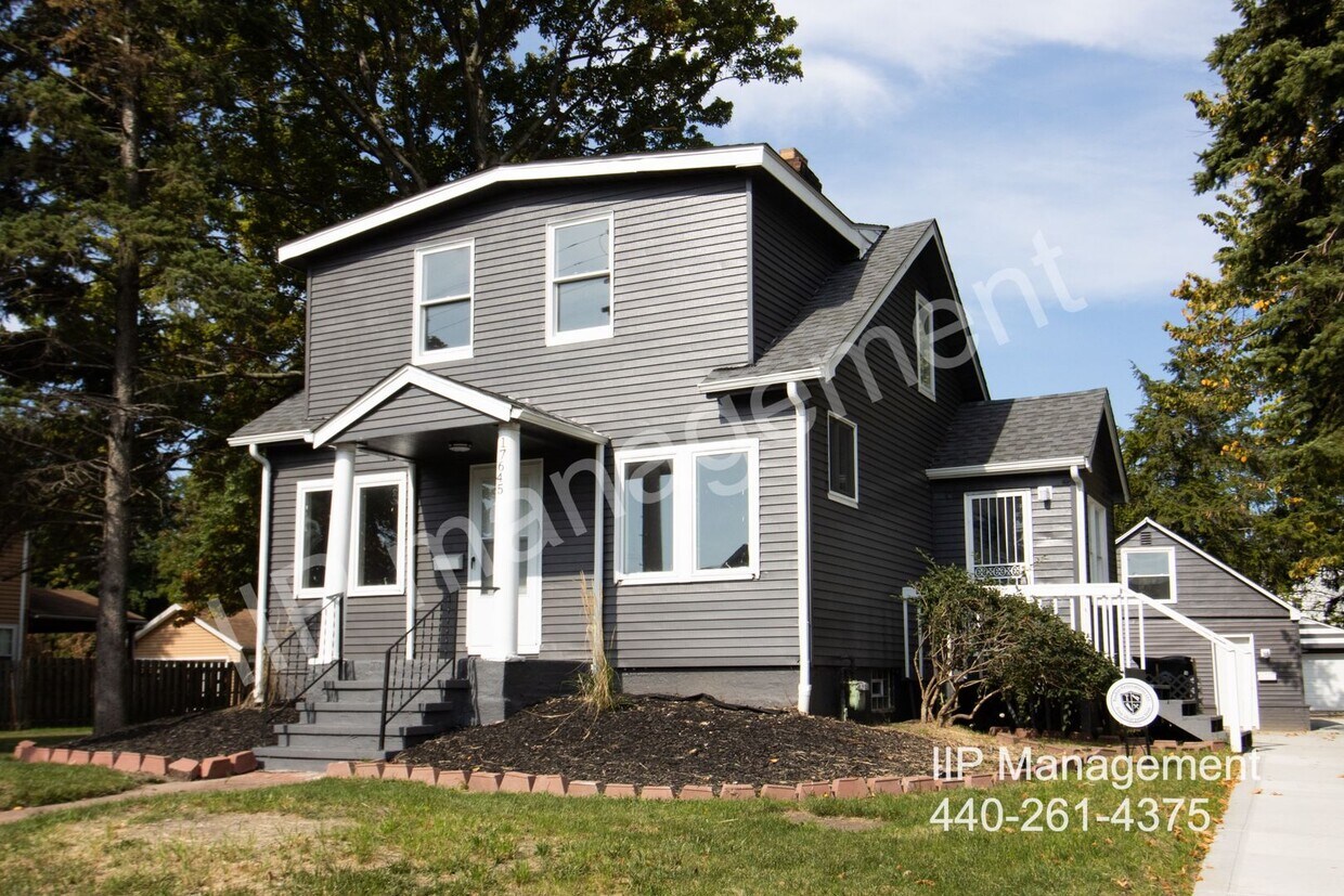Primary Photo - Beautiful 2-Bedroom Home in Cleveland Avai...