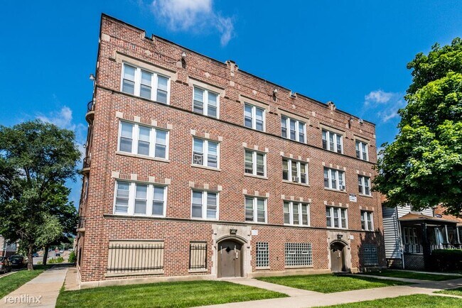 Building Photo - 1 br, 1 bath Apartment - 11250 S Indiana Ave