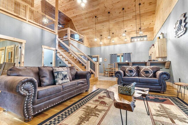 Foto del edificio - 2485 Waldens Creek Rd