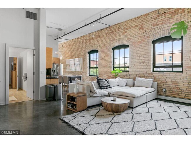 Foto del edificio - 404 N Washington Ave