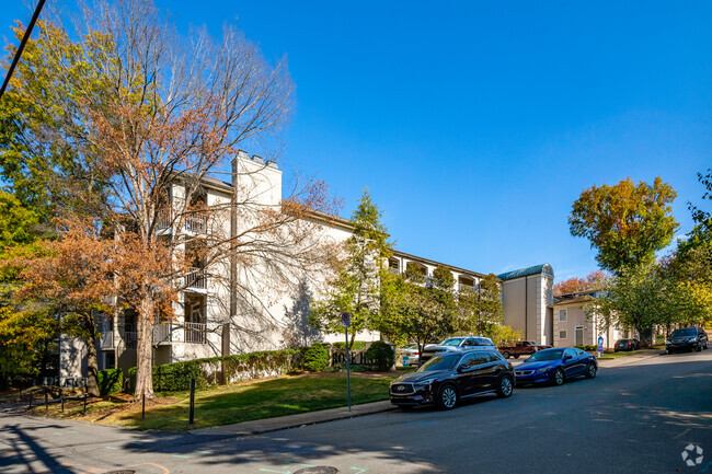 Building Photo - Rose Hall