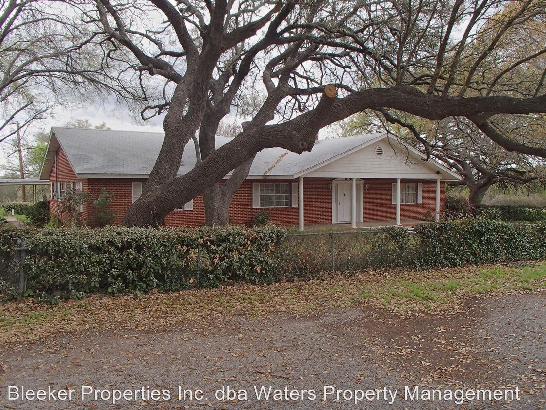 Primary Photo - 8650 W State Highway 29