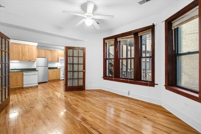Foto del edificio - 3706 N Sheffield Ave