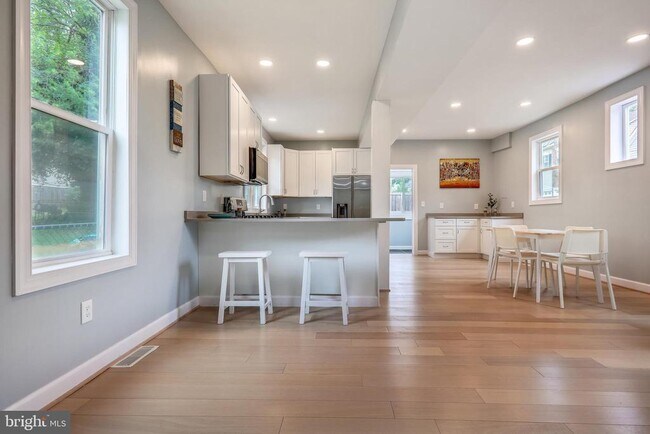Foto del edificio - 2841 Mills Ave NE
