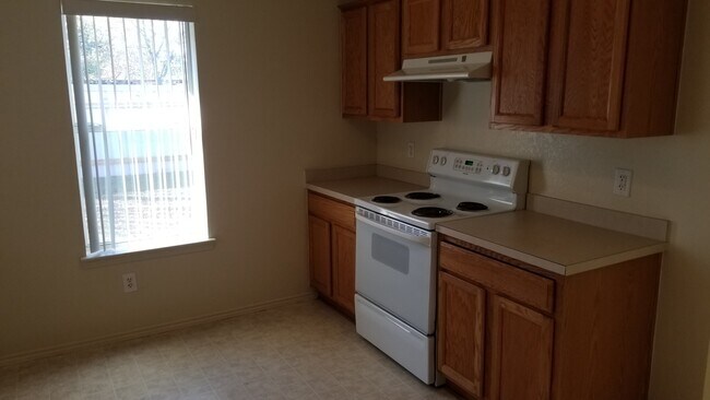 Foto del edificio - 7215 Upland Bend Dr