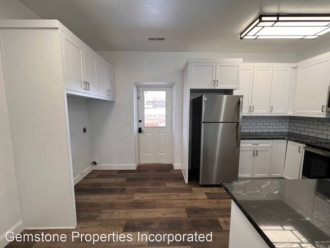 Foto del edificio - 2 br, 2 bath House - 180 E Cooke Avenue