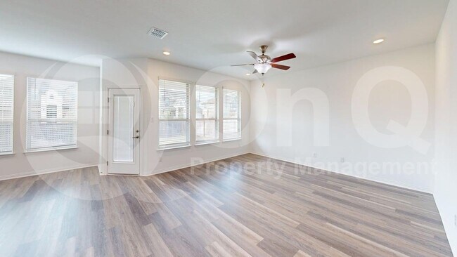 Building Photo - 404 Ashby Dr