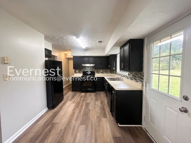 Building Photo - 276 Windemere Way
