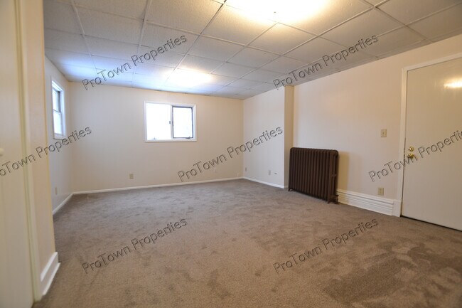 Foto del edificio - 28 N Broadway St