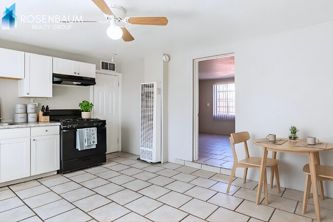Foto del edificio - 302 W Flores St