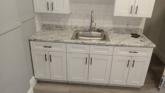 Foto del edificio - 441 Eddy Rd