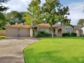 Building Photo - 3800 Kingsway Dr