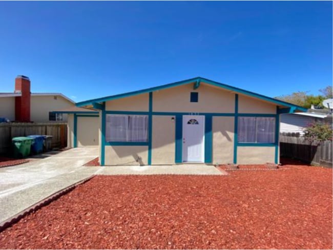 Building Photo - 1837 Mendocino St