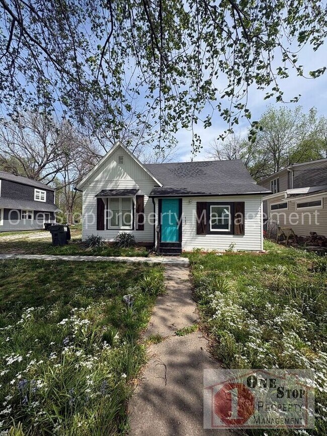 Foto del edificio - Gorgeous 4 Bedroom, 2 Bath in Independence!
