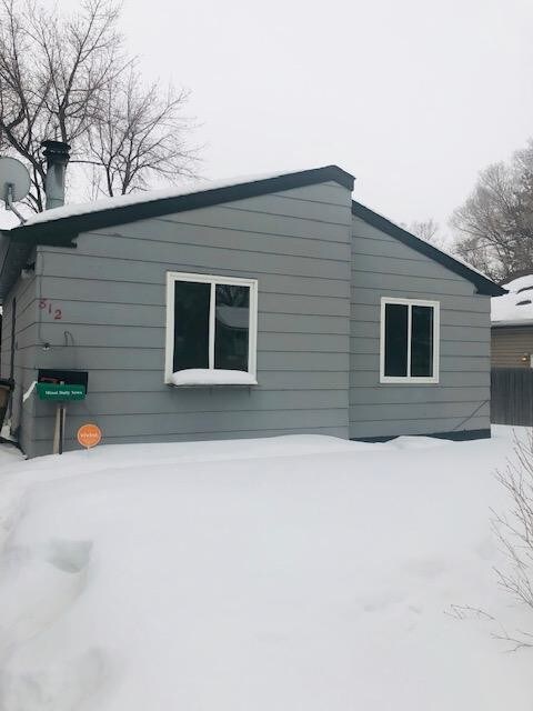 Foto principal - 812 9th ave NE