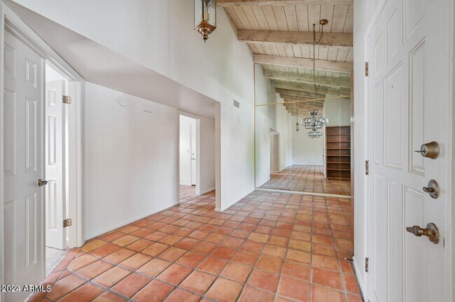 Foto del edificio - 6349 N 78th St