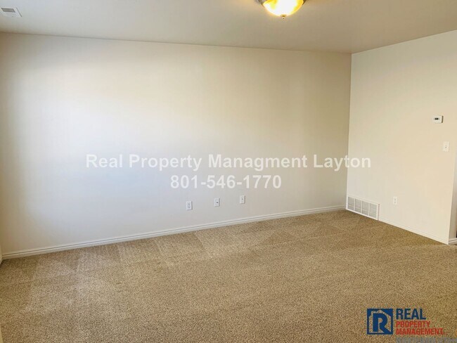 Building Photo - Cozy 2 Bedroom South Ogden Townhome Coming Soon