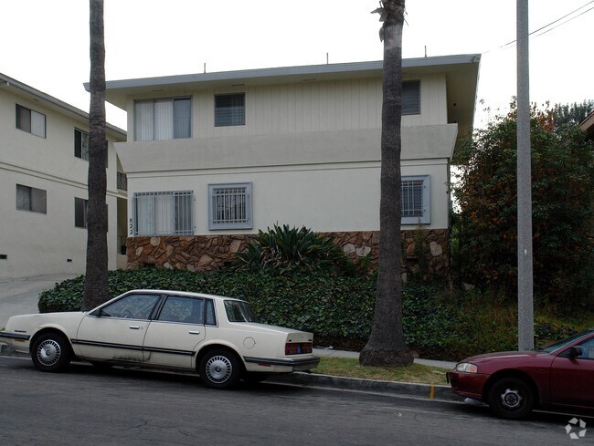 Foto del edificio - 822 N. Austin Ave.