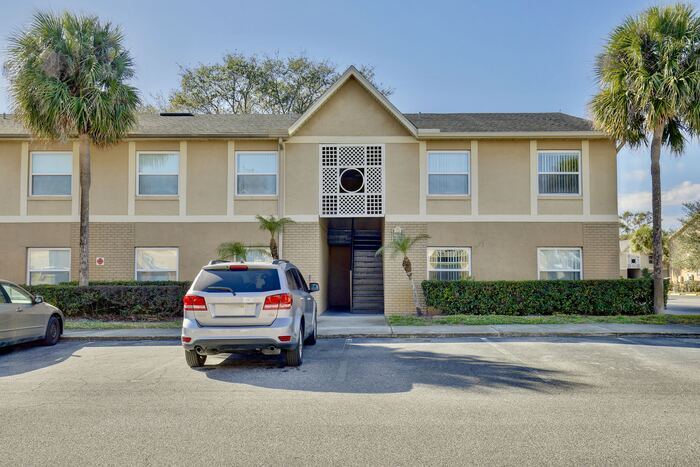Spacious 2/2 Cozy Condo with a Screened Balcony in the Gated Community of Hawthorne Village - Orl... - Spacious 2/2 Cozy Condo with a Screened Balcony in the Gated Community of Hawthorne Village - Orl...