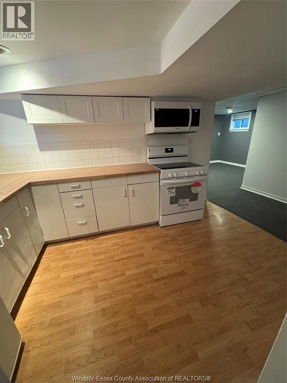 Building Photo - 1479 Parent(Lower Unit)