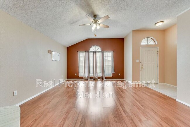 Foto del edificio - 8008 Cannonwood Dr