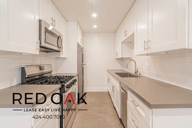 Foto del edificio - 1841 S Manhattan Pl