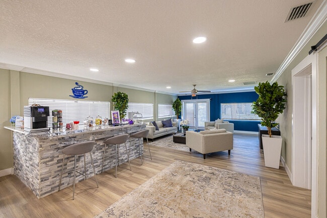Building Photo - Topaz Cay