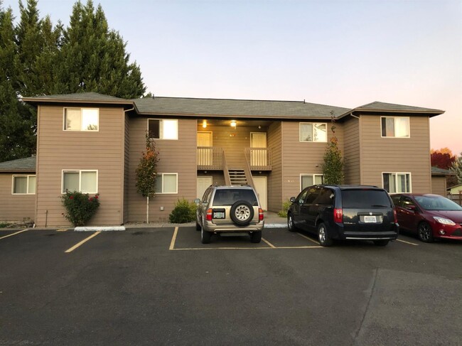 Building Photo - 583 Van Wey Cir