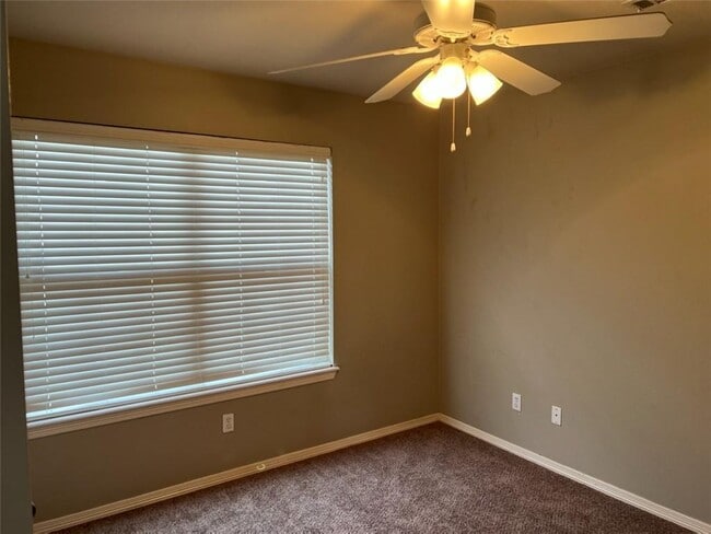 Foto del edificio - 3101 Brushwood Ave