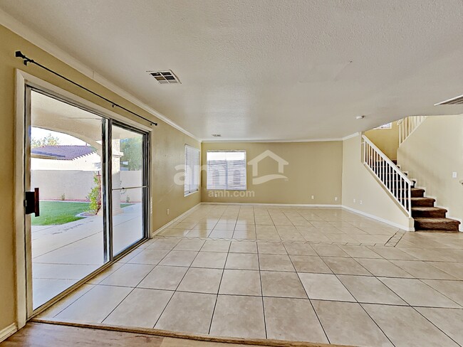 Foto del edificio - 8568 Shady Pines Drive