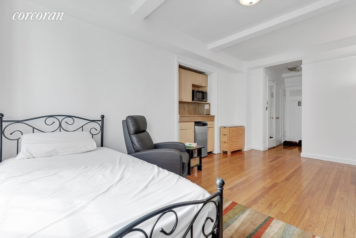 25 Tudor City Pl Unit 1622, New York, NY 10017 Condo for Rent in New