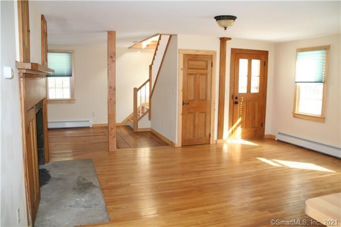 Primary Photo - 569 Quaker Farms Rd