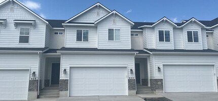 Building Photo - 835 N Hilltop Dr