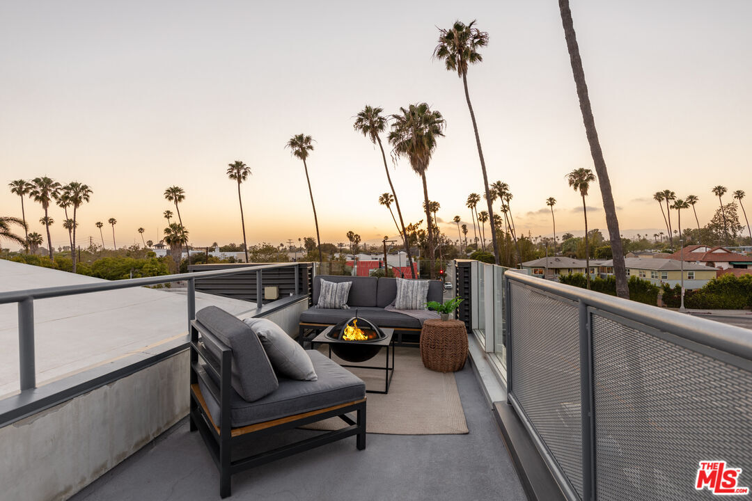 Foto principal - 2307 Oakwood Ave