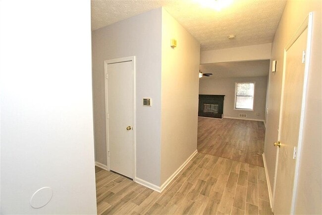 Foto del edificio - 4505 Susans Way