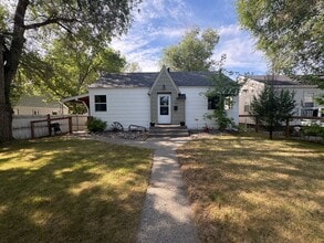 Building Photo - 1130 Howard Ave